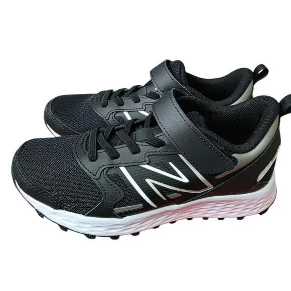 New Balance Fresh Foam 650 Youth 1.5 Wide Black Bungee Lace And Strap - Picture 1 of 4